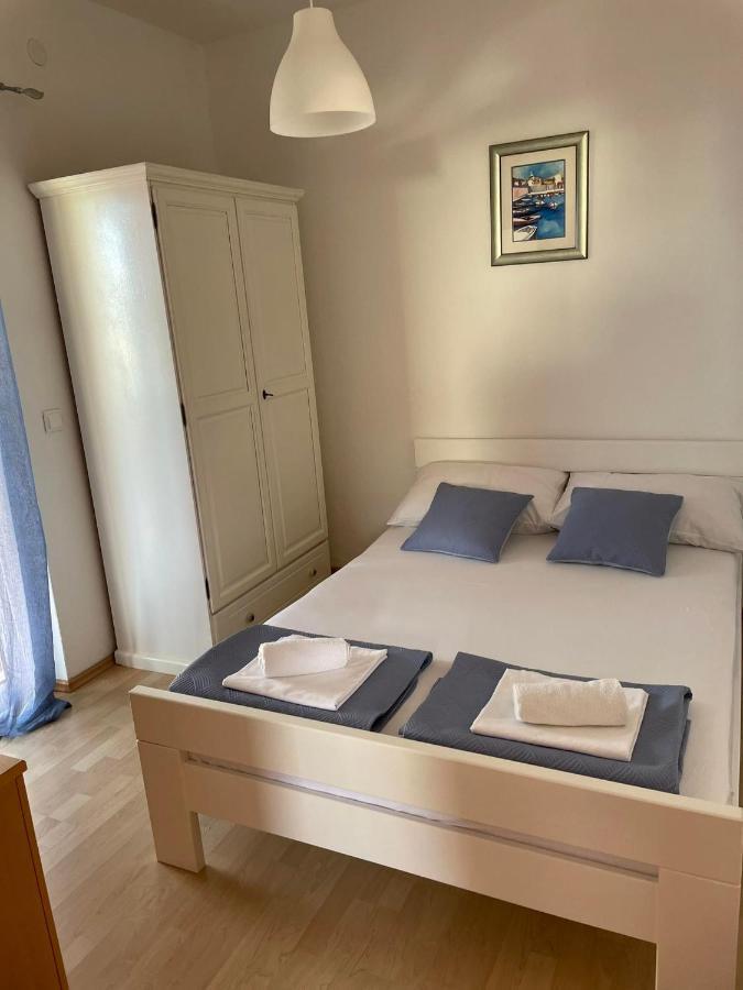 Apartman Emilija Vinisce Luaran gambar
