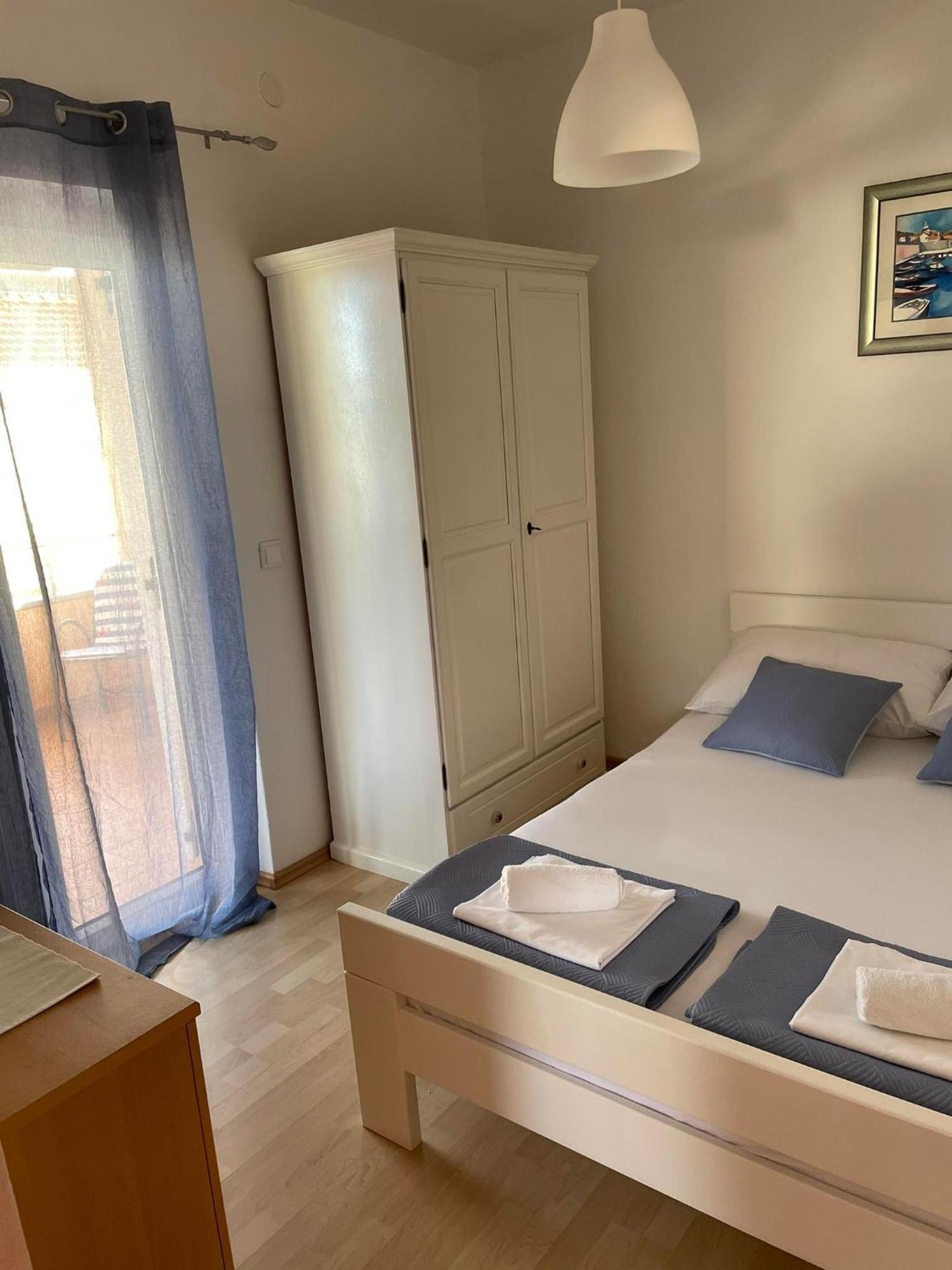 Apartman Emilija Vinisce Luaran gambar